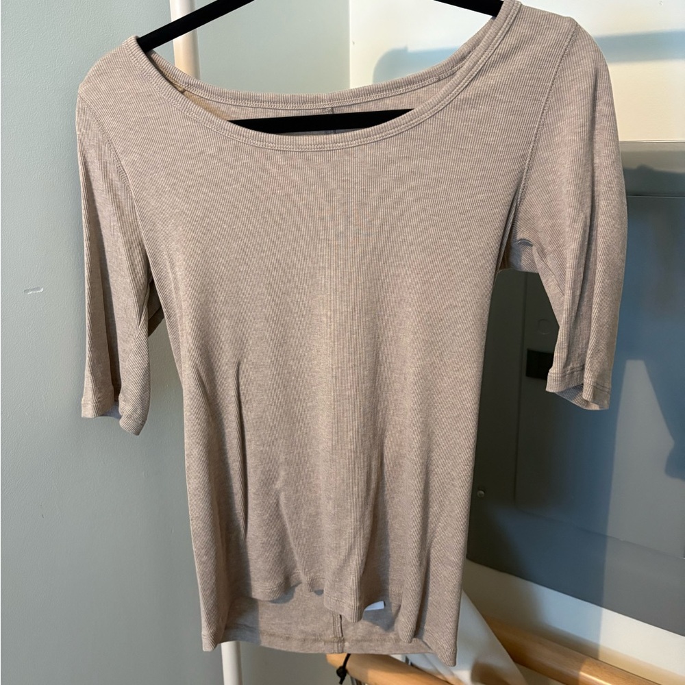 Everlane Luxe Rib Scoop Neck Tee in Tan Size L - Picture 3 of 5